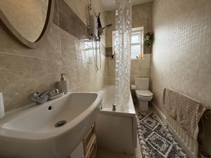 Photo 16- click for photo gallery